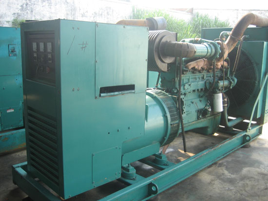 临渭租赁发电机- 发电机碳刷磨损的原因是什么