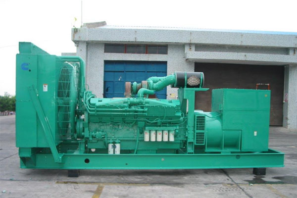 临渭工厂发电机应急发电时如何更准确地检查发电机状态？