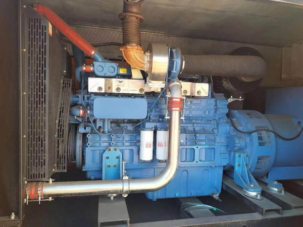 临渭燃油消耗率与进气温度的具体关系是什么？