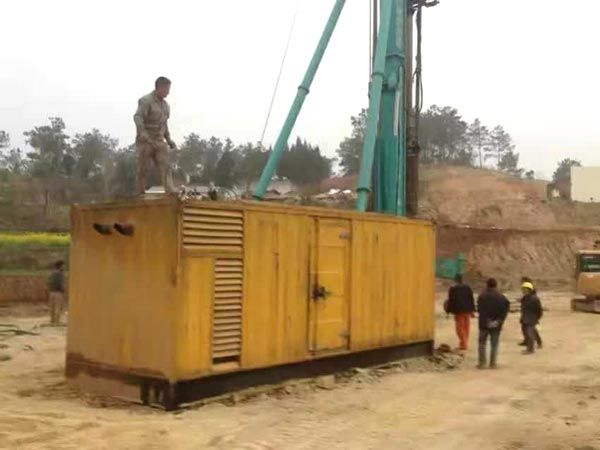 临渭如何判断水冷式机油散热器密封件是否需要更换？