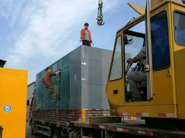 临渭更换水冷式机油散热器密封件的操作流程是怎样的？