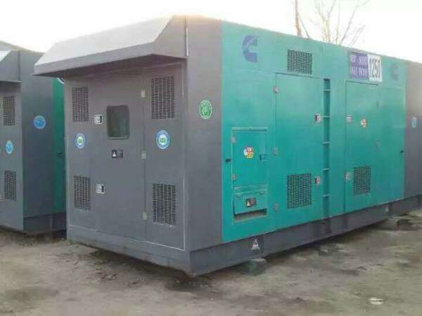 临渭合同中关于工期延误的责任如何界定和处理？